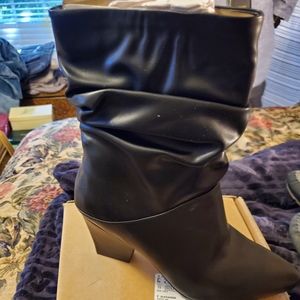 Black comfort side zip ladies boot